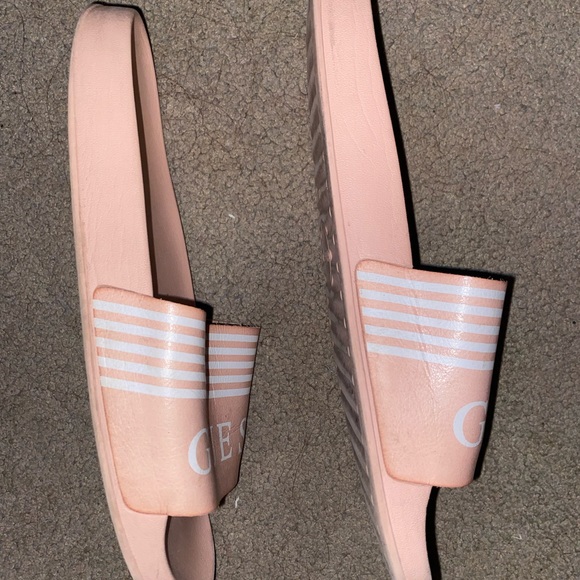 GUESS Flip Flops - Picture 2 of 3